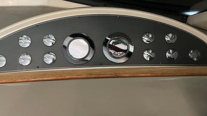  Yacht Photos Pics Dashboard of a 1999 Bayliner 3988 Motoryacht with RPM and other gauges.