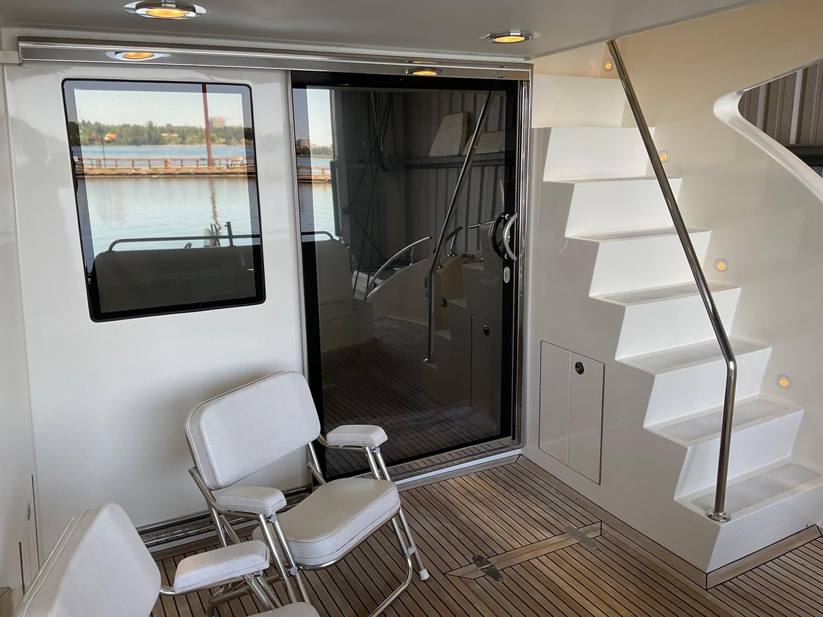 2007 Ocean Alexander 54 
