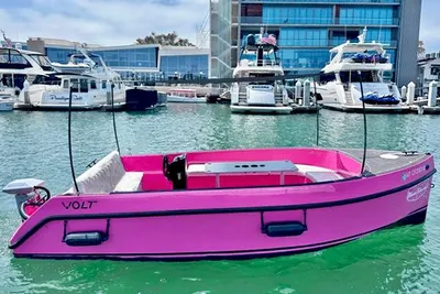Vision Marine Technologies Volt 180