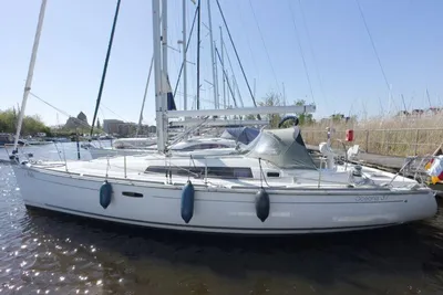 2010 Beneteau Oceanis 37