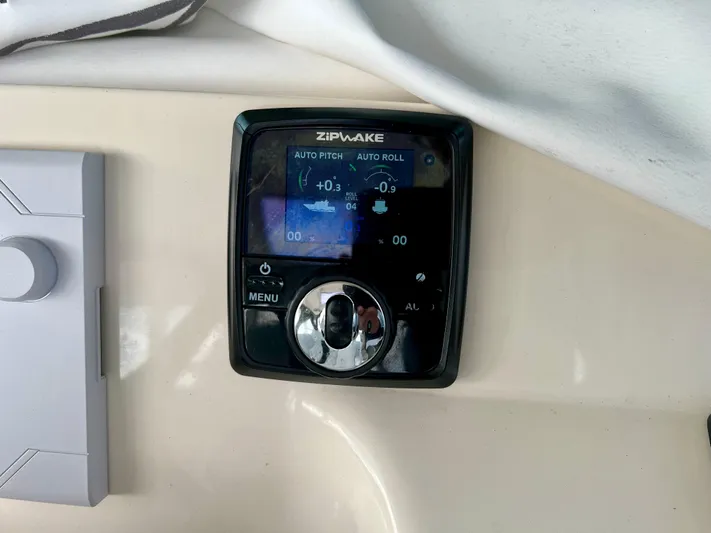  Yacht Photos Pics Zipwake control panel on 2020 Scout 420 LXF boat dashboard.