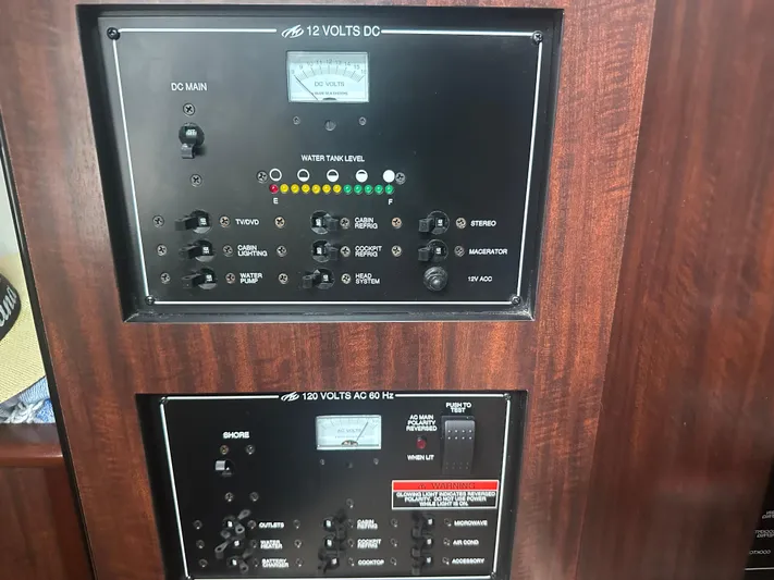 Always Flo&rsquo;n Yacht Photos Pics Control panel of a 2019 Monterey 295 Sport Yacht with voltage and water level indicators.