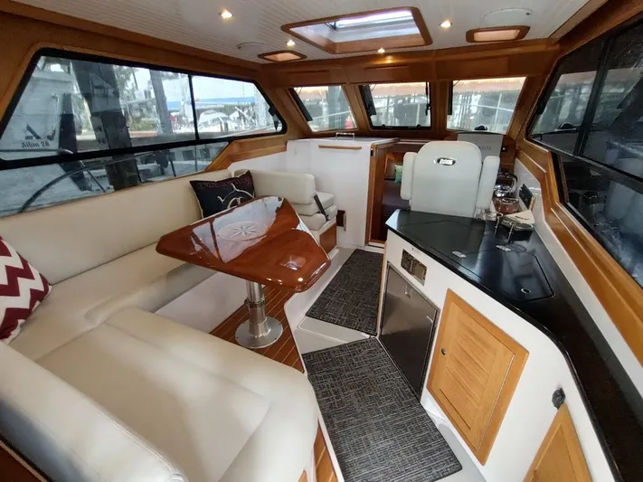 Singularity Yacht Photos Pics 2022 True North 34 Outboard Express Pilot House