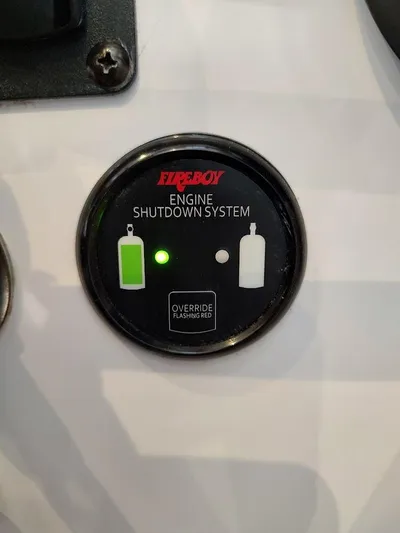 Singularity Yacht Photos Pics Fireboy engine shutdown system indicator with green light, True North 34, 2022 model.