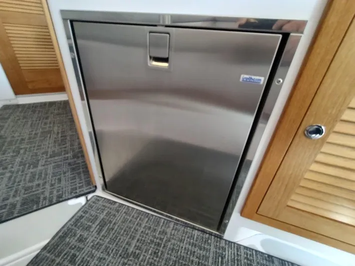 Singularity Yacht Photos Pics 