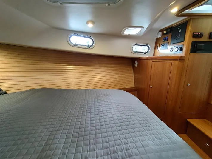 Singularity Yacht Photos Pics 