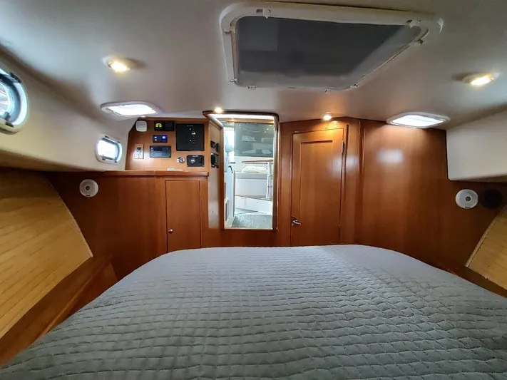 Singularity Yacht Photos Pics 