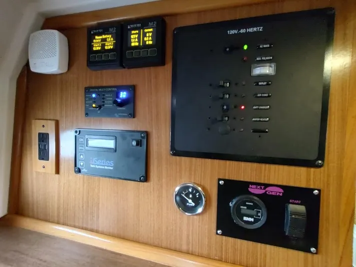 Singularity Yacht Photos Pics 