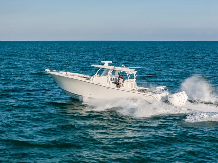  Yacht Photos Pics 2023 Front Runner 39 Center Console boat cruising on open water.