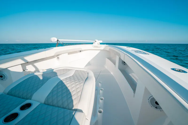  Yacht Photos Pics 2023 Front Runner 39 Center Console boat on open sea, featuring sleek design and spacious deck.