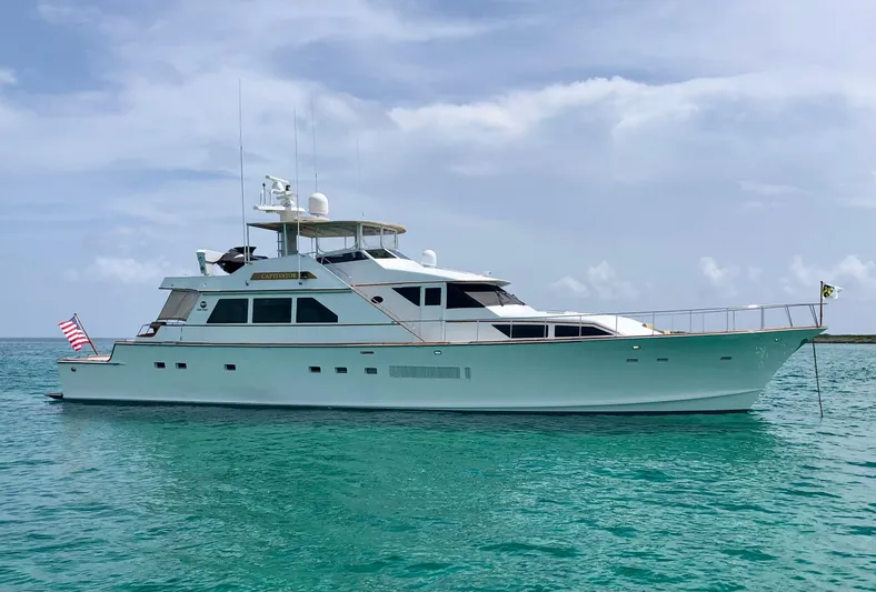 Captivator Yacht Photos Pics 
