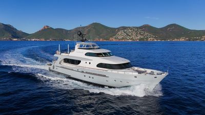 Yacht