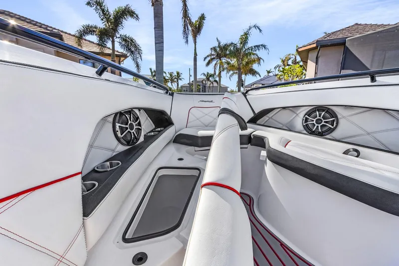 Renegade Yacht Photos Pics 