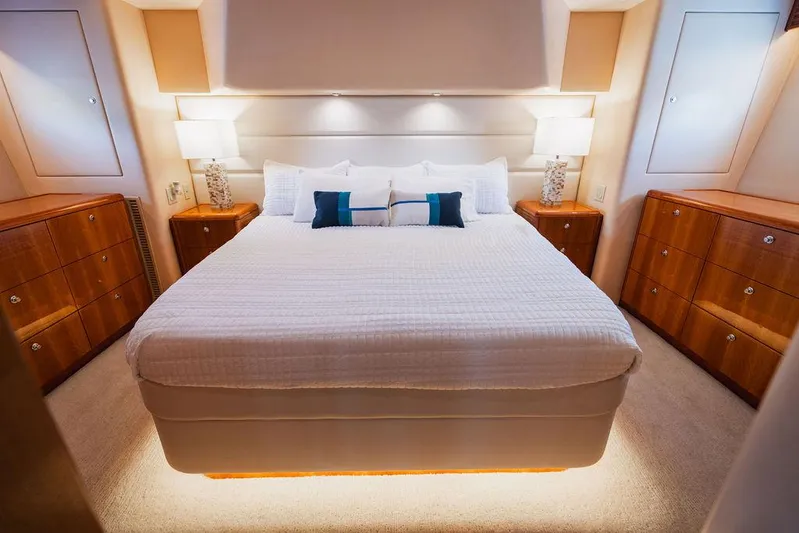 Into The Blue Yacht Photos Pics 