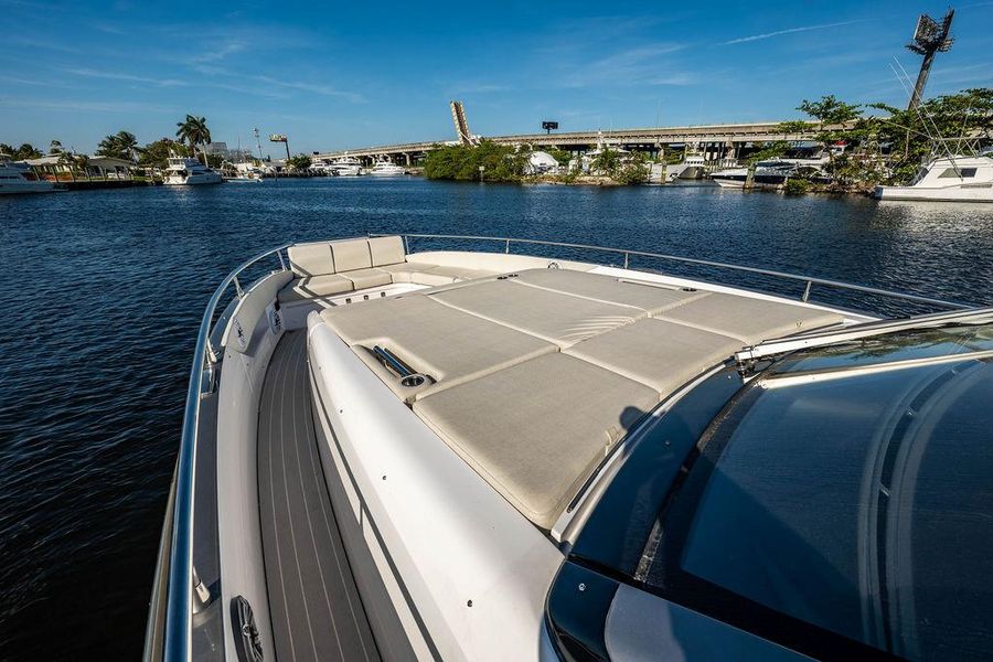 2022 Azimut Verve 47