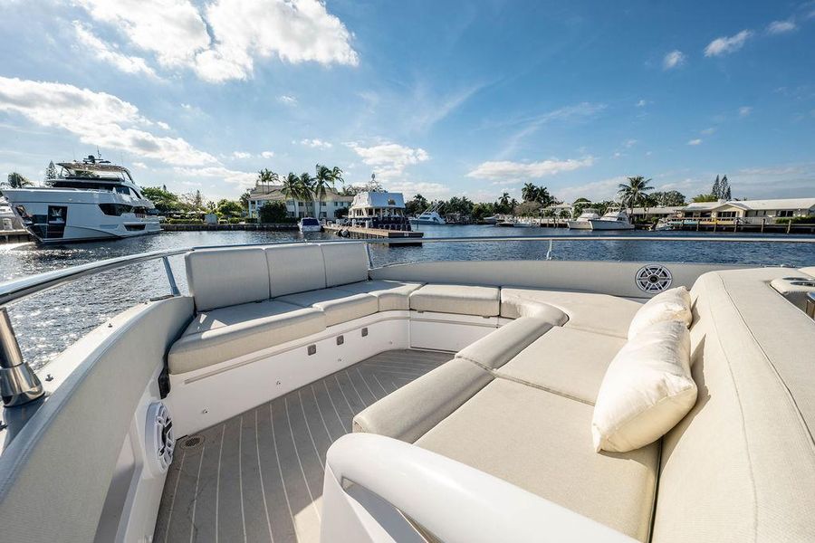2022 Azimut Verve 47