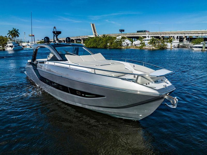 2022 Azimut Verve 47