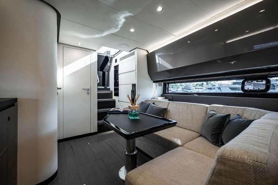 2022 Azimut Verve 47