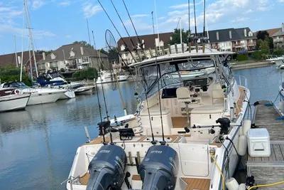 Grady-White Express 330