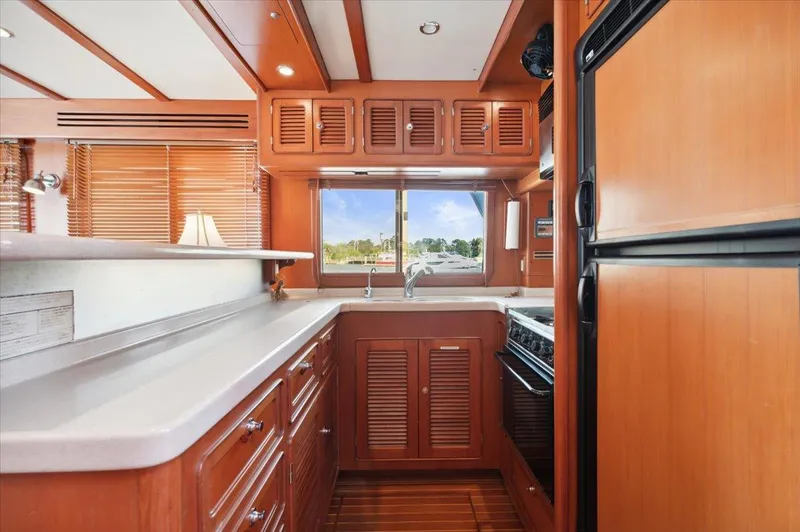  Yacht Photos Pics Galley