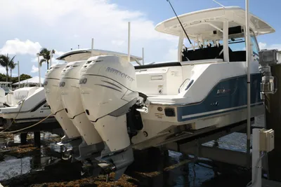Boston Whaler 38 OR