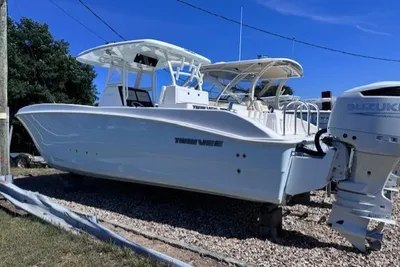 Twin Vee 280 GFX CC