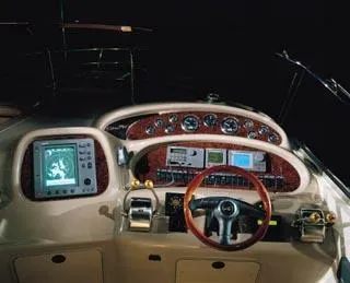  Yacht Photos Pics 410 - helm