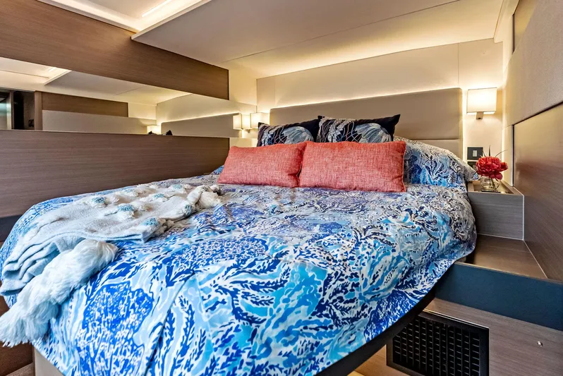 53 Powercat Yacht Photos Pics 