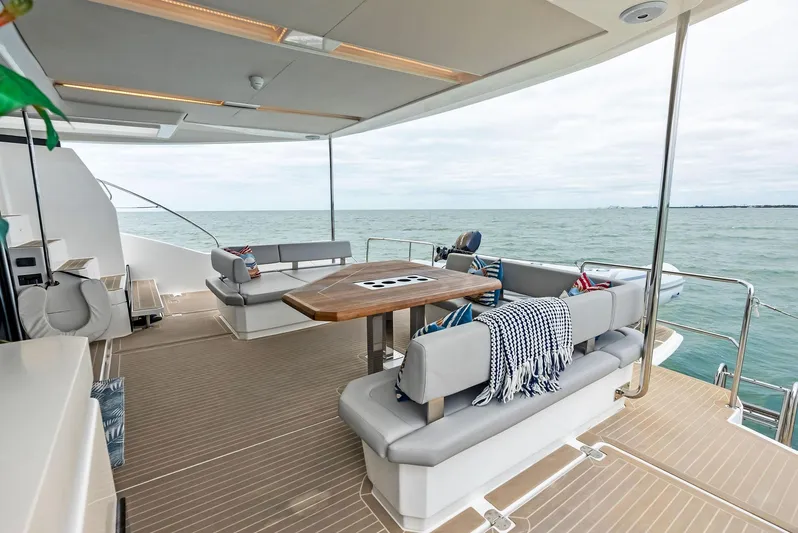 53 Powercat Yacht Photos Pics 