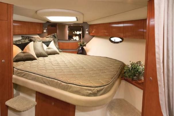 2007 Cruisers Yachts 390 Sports Coupe