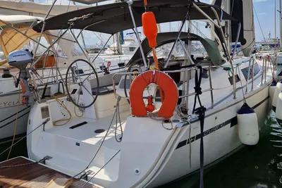 Bavaria Cruiser 37