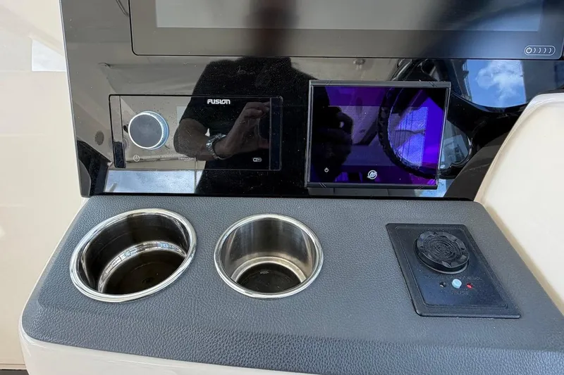 La Grisselle Yacht Photos Pics 