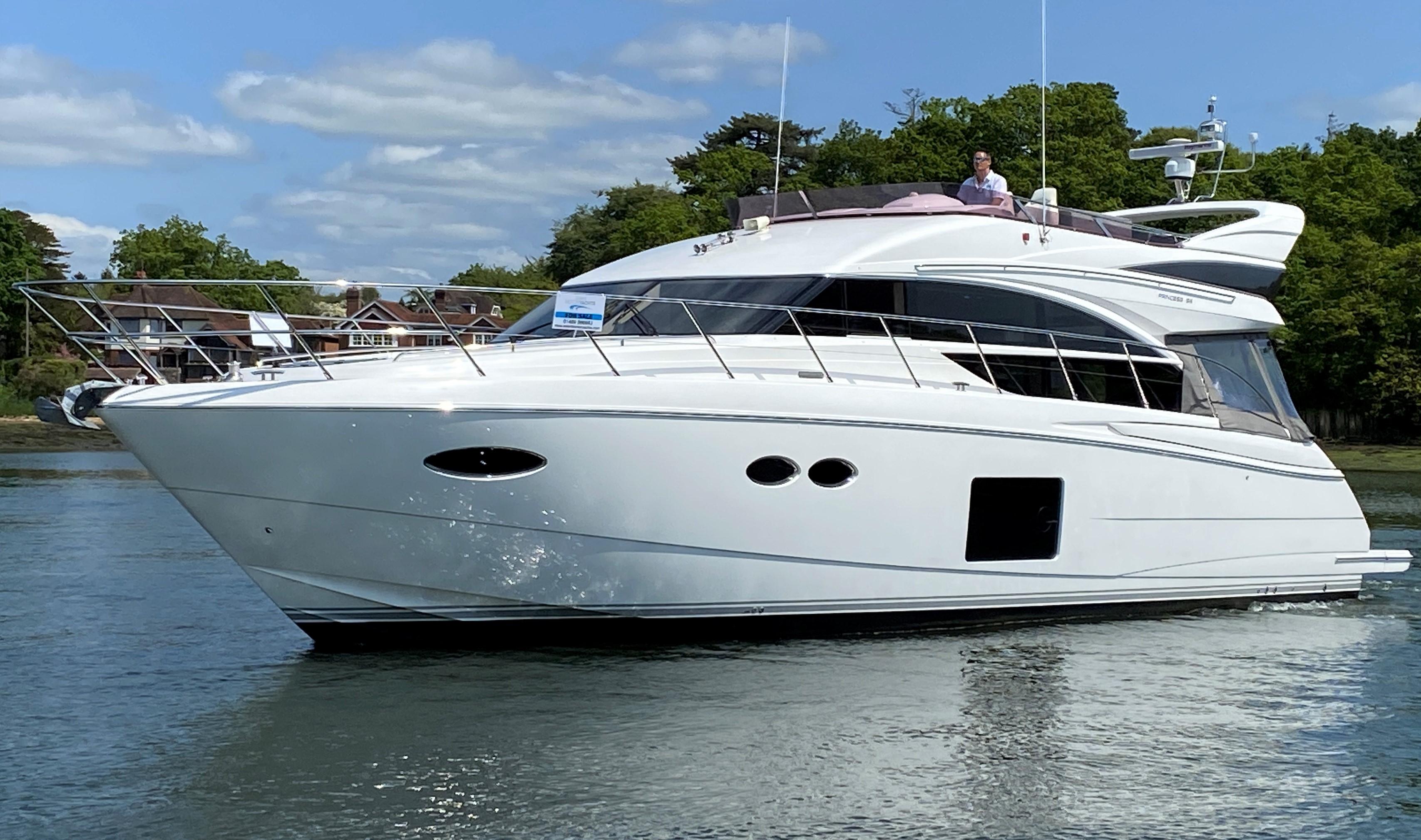 2016 Princess 56 Flybridge for sale - YachtWorld