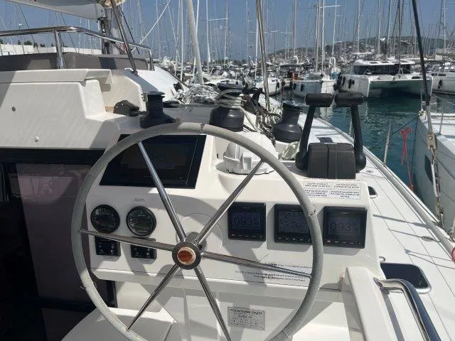 Cerenia Yacht Photos Pics Fountaine Pajot SABA 50