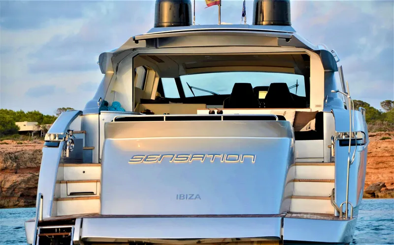  Yacht Photos Pics pershing 72