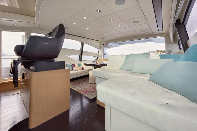  Yacht Photos Pics pershing 72