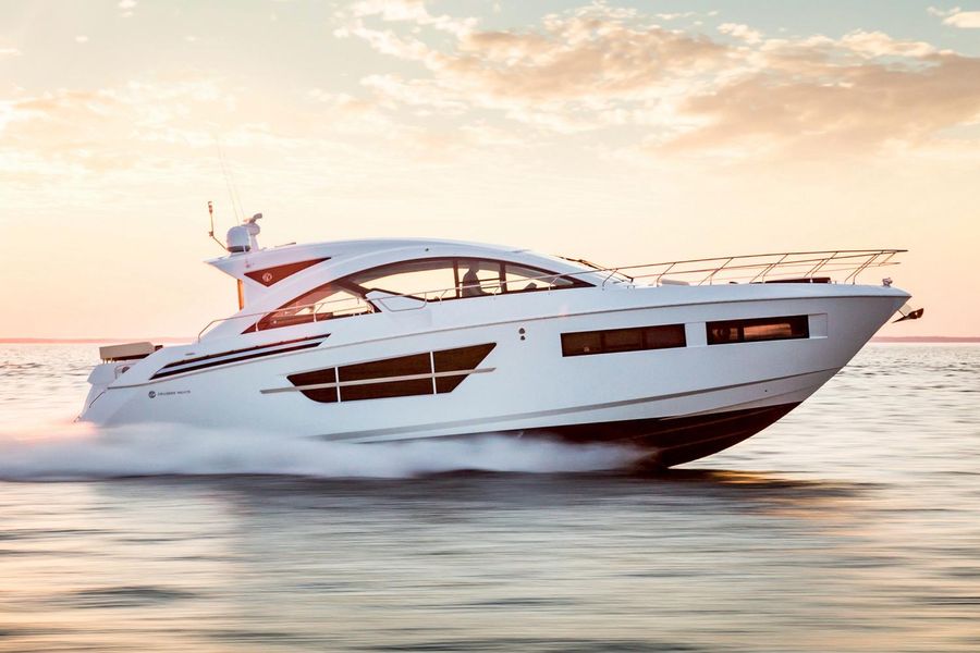 2017 Cruisers Yachts 60 Cantius