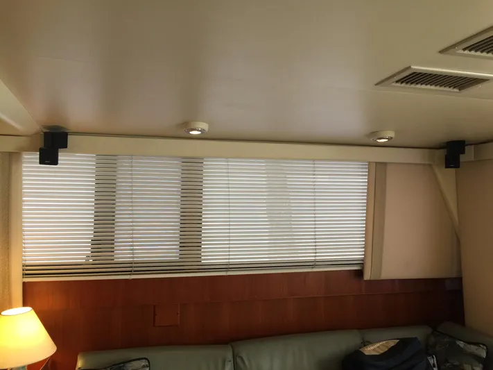  Yacht Photos Pics Interior of 1989 Viking 41 Sportfish Convertible with blinds.