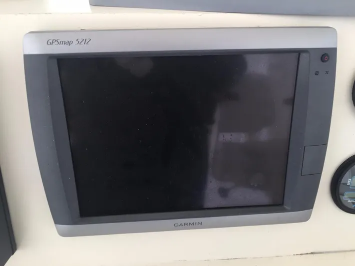  Yacht Photos Pics Garmin GPSmap 5212 on Viking 41 Sportfish Convertible 1989.