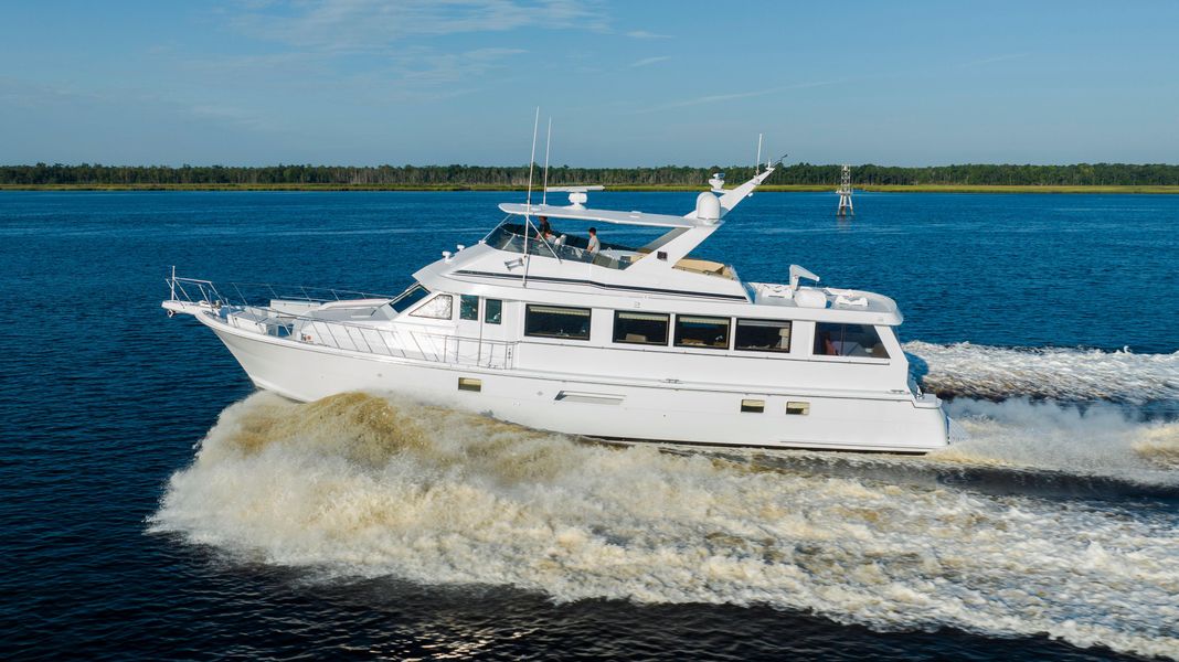 1998 Hatteras 74 Sport Deck Motor Yacht