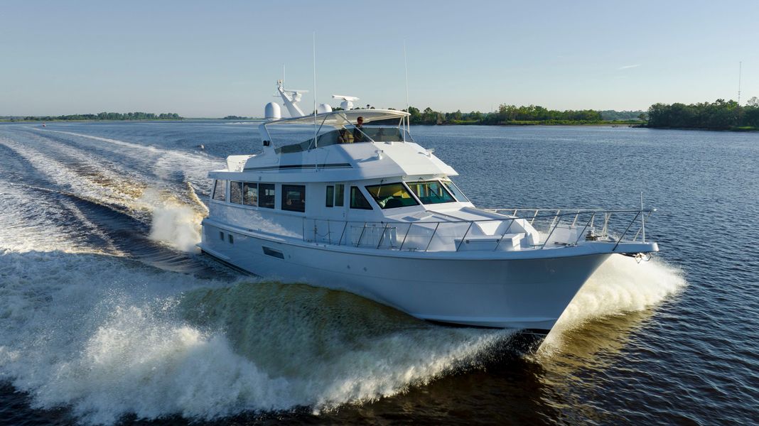 1998 Hatteras 74 Sport Deck Motor Yacht