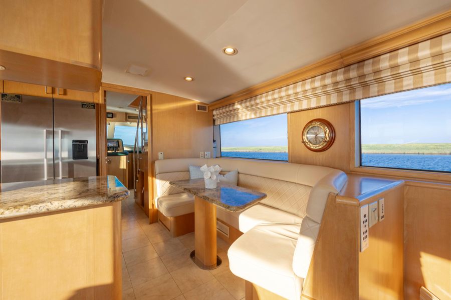 1998 Hatteras 74 Sport Deck Motor Yacht