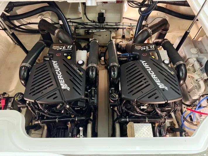  Yacht Photos Pics Twin Mercury engines in a 2008 Sea Ray 340 Sundancer boat.