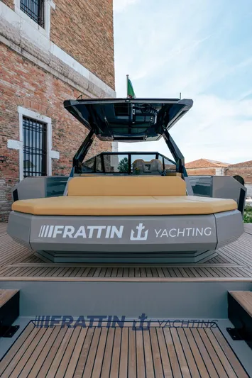  Yacht Photos Pics brochure8