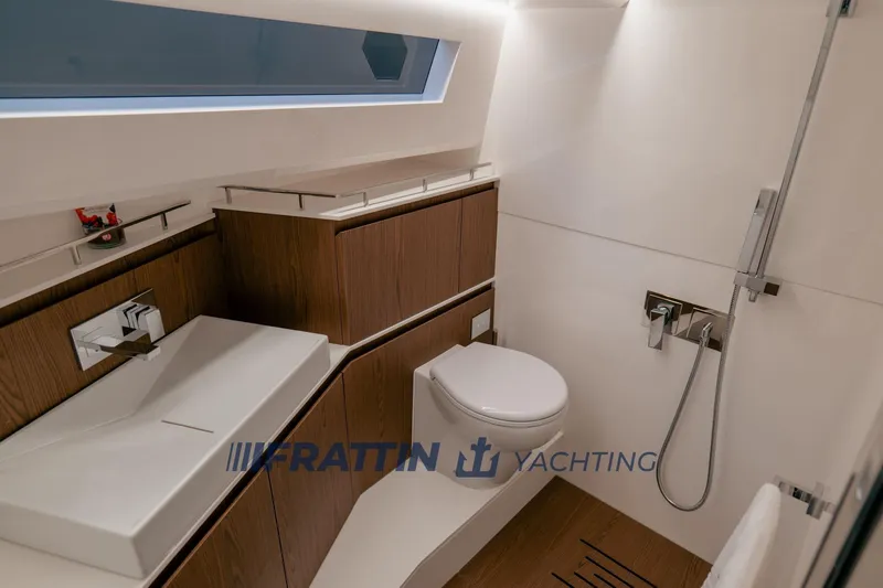  Yacht Photos Pics brochure11