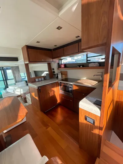  Yacht Photos Pics Fairline Squadron 58 - Galley 3