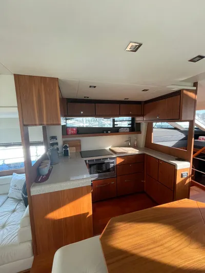  Yacht Photos Pics Fairline Squadron 58 - Galley 2