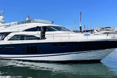 2012 Fairline Squadron 58