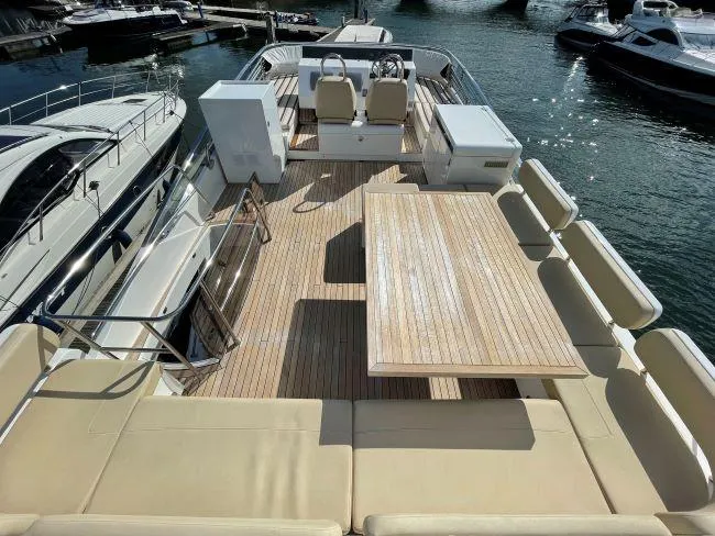  Yacht Photos Pics Fairline Squadron 58 - Flybridge 1