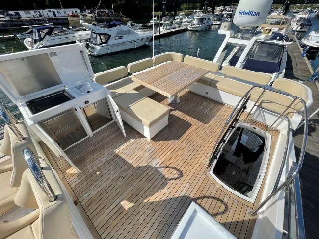  Yacht Photos Pics Fairline Squadron 58 - Flybridge 4